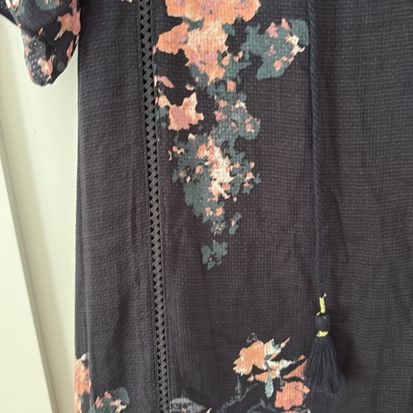 GENTLE FAWN | Floral Navy Dress with tassels , 100% rayon size XS - Picture 2 of 7